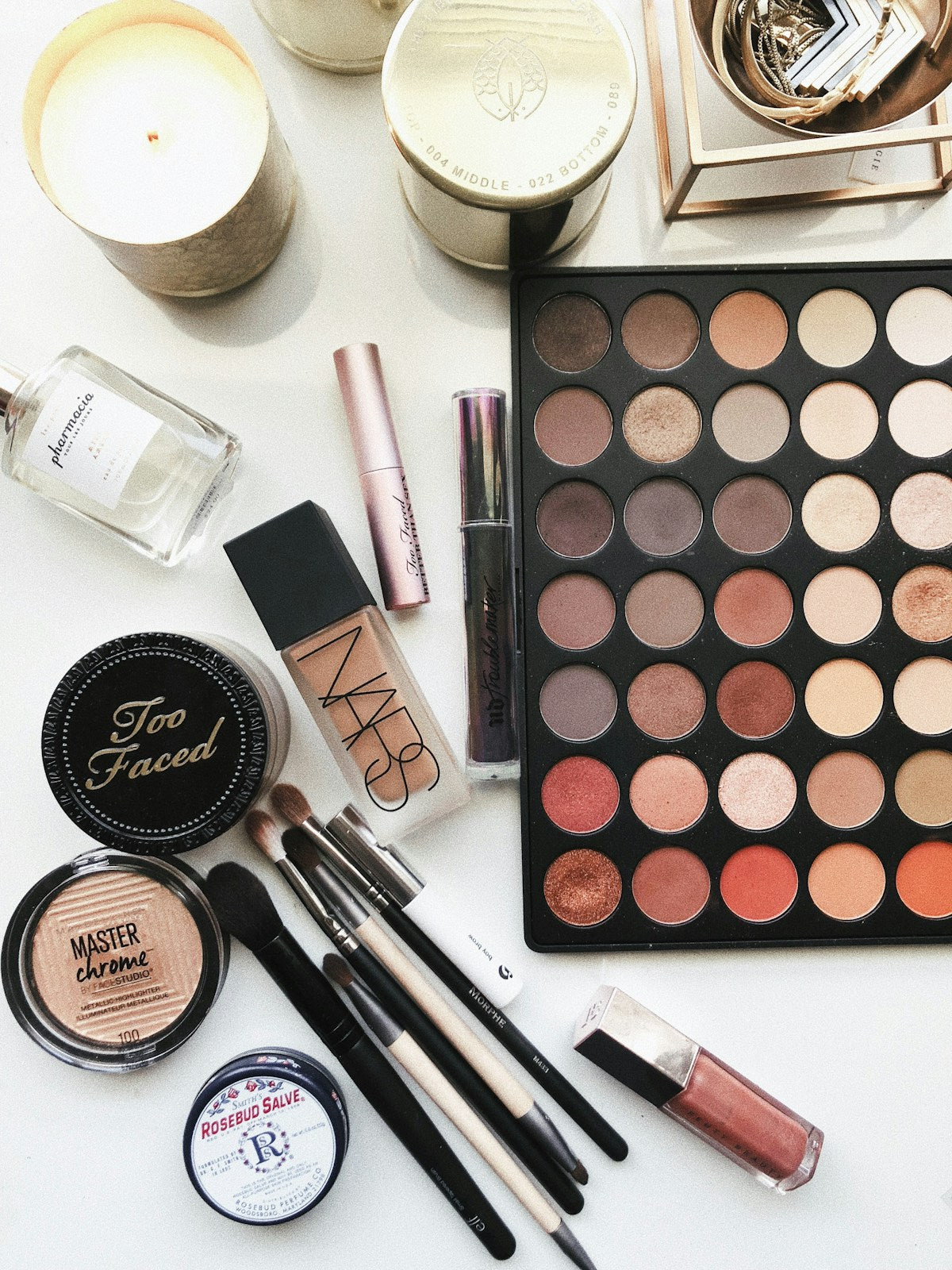 Brushly — makeup brushes collection closeup